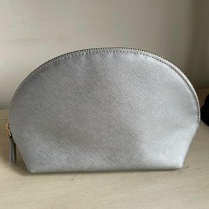 NWOT - VALENTINA LEATHER COSMETICS BAG